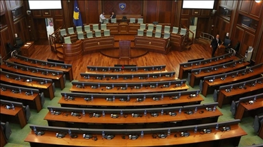 По 25-ти пат прекината конститутивната седница за формирање на 9-тиот косовски Парламент