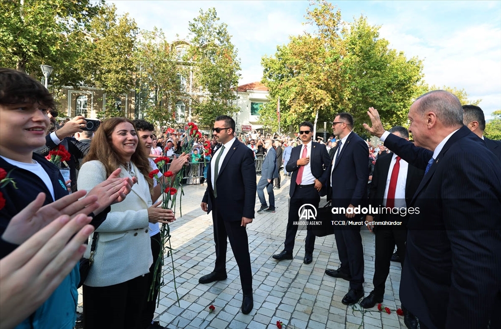 Претседателот Реџеп Таип Ердоган присуствуваше на отворањето на џамијата Намазга во Тирана