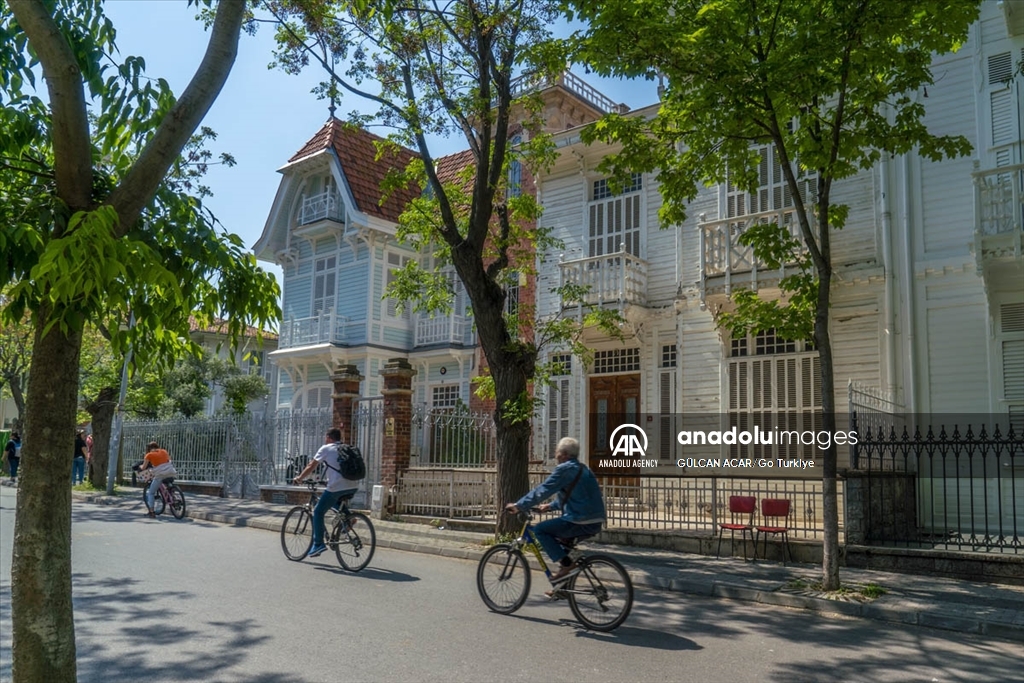 Уживајте во боите на есента на Принцовите острови во Истанбул
