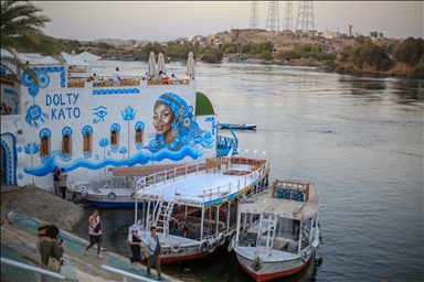 روح النوبة ومنازل ملونة.. قرية "غرب سهيل" المصرية وجهة سياحية عالمية 