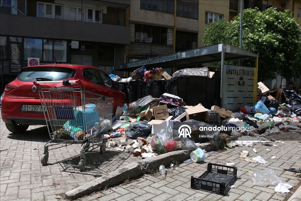 Prishtina shëmtohet nga mbeturinat