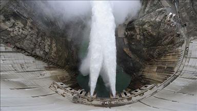 IRENA boosts sustainable hydropower through partnership
