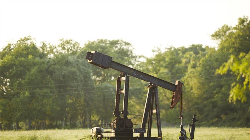 Oil drops as uncertainty over OPEC+ output blurs supply expectations