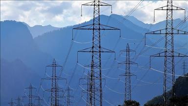 Spot market electricity prices for Monday, May 12